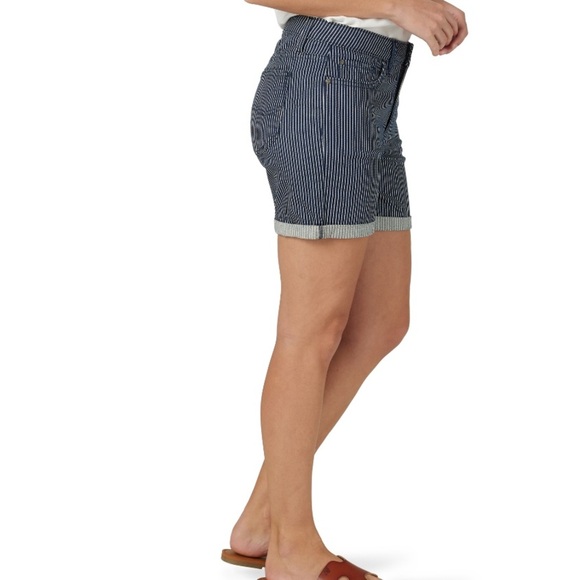 Lee Womens Midrise Railroad Stripe Cuffed 5” Cuffed Denim Shorts Size 16 - Picture 3 of 11
